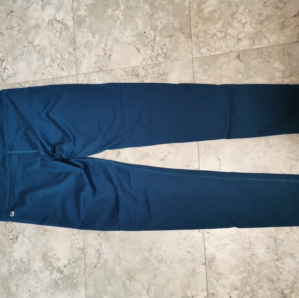 Size S Fabletics Salar Leggings